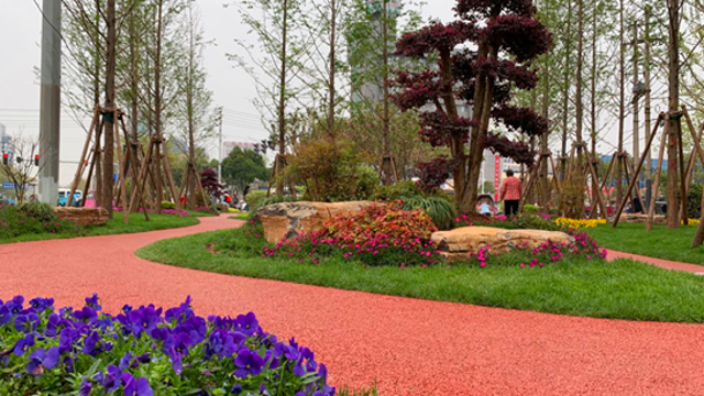 周口：街頭“小游園” 幸?！按竺裆?> </a></TD>             </TR>           </TBODY>         </TABLE>         <TABLE class=margin_4 border=0 cellSpacing=0 cellPadding=0 width=